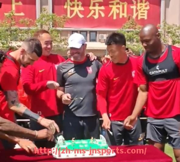 JN江南体育-2012年西甲联赛积分榜及当赛季焦点赛事回顾