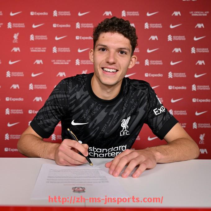 JN江南体育-最新足球预测：意甲球队2025赛季积分排名