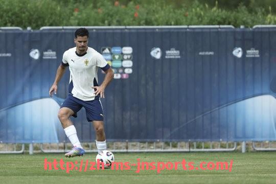 JN江南体育-英超球员最新转会新闻及影响力评估